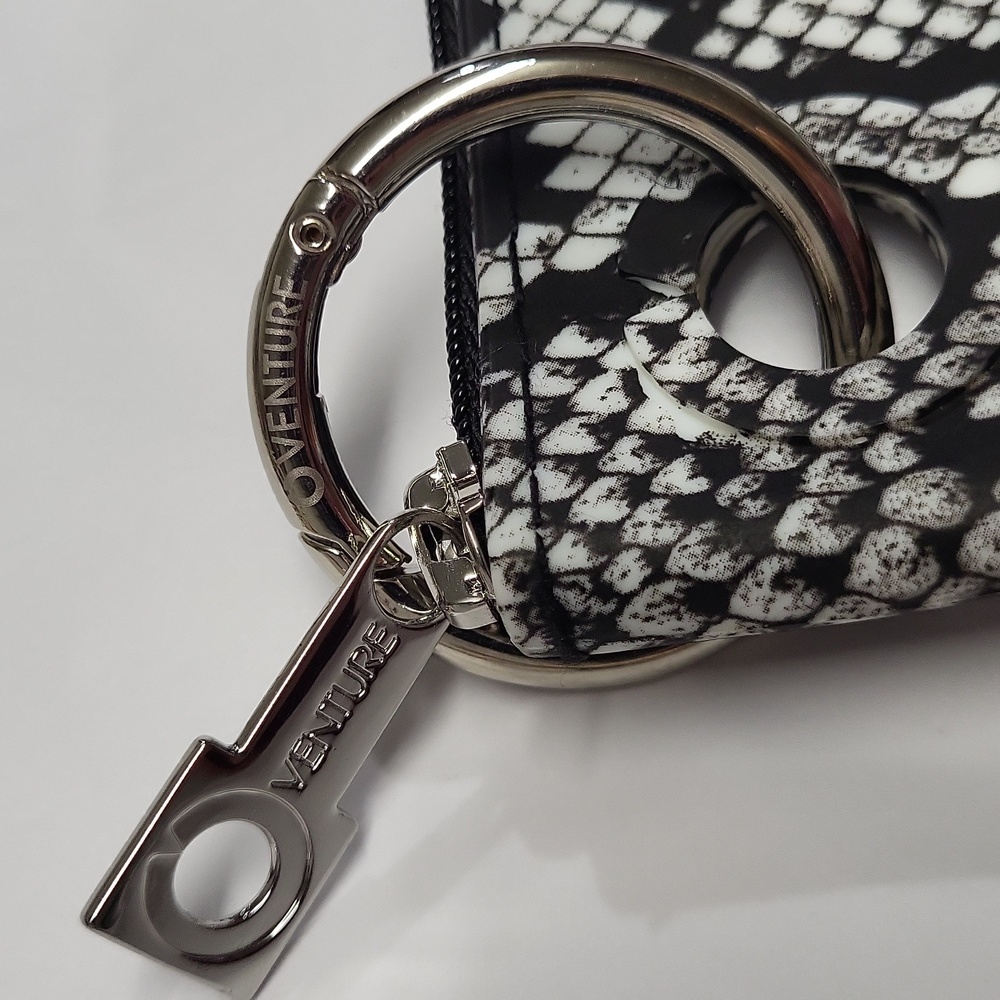 NWOT O Venture Silicone Zip Pouch ~ Matches Keyring Bracelet Sold Seperately - Picture 3 of 7